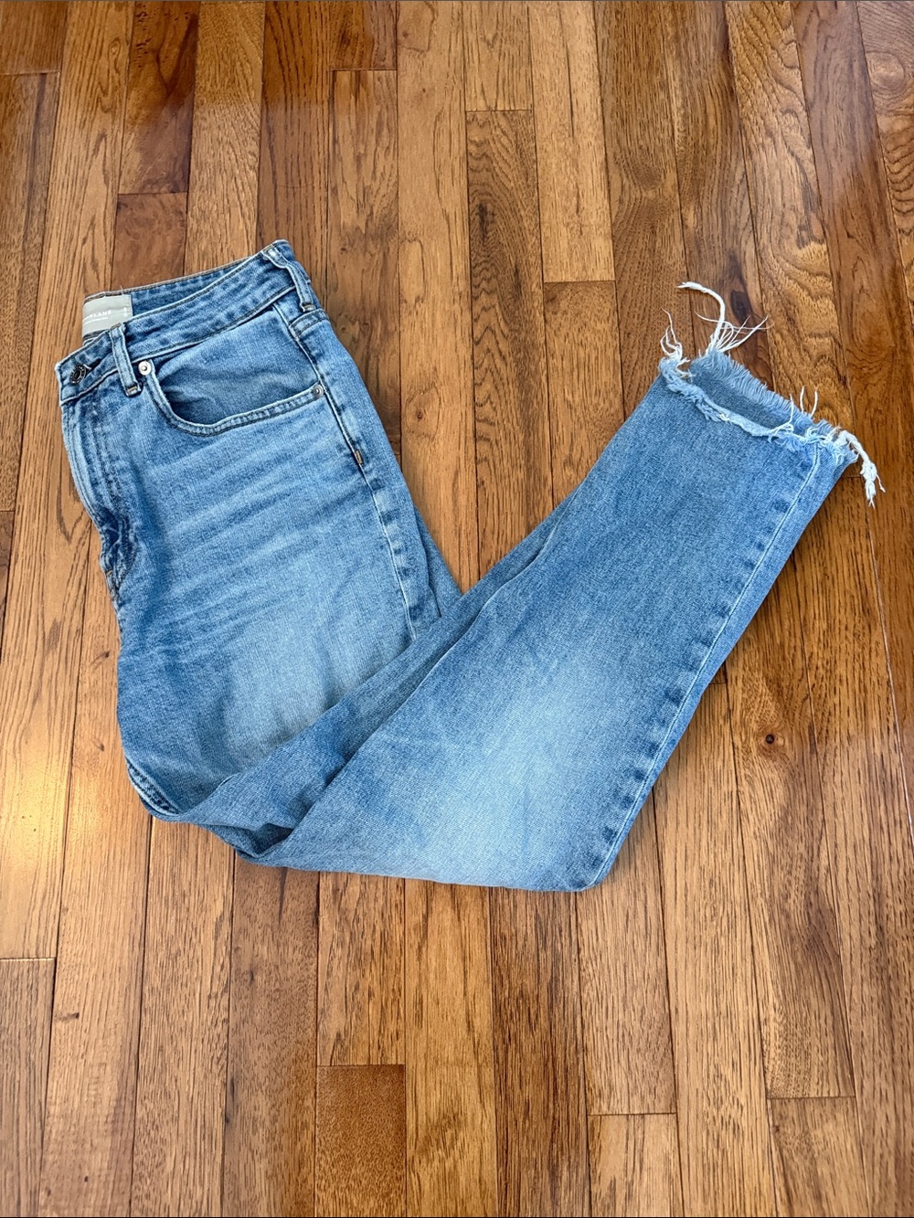 Everlane Women’s Curvy Cheeky Straight Ankle Jean